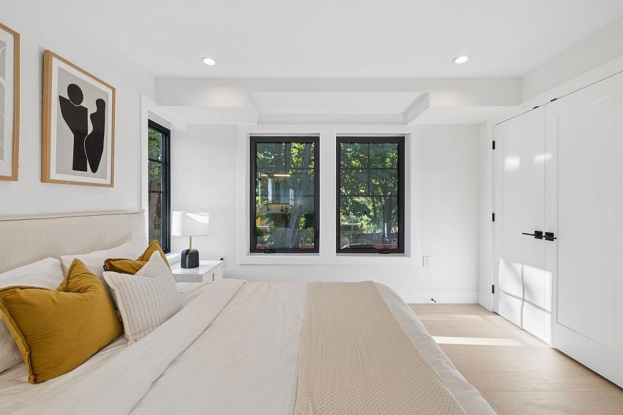 588 E 10th Avenue Vancouver, BC - 25