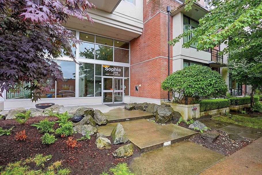 288 E 11th Avenue Vancouver, BC - 16