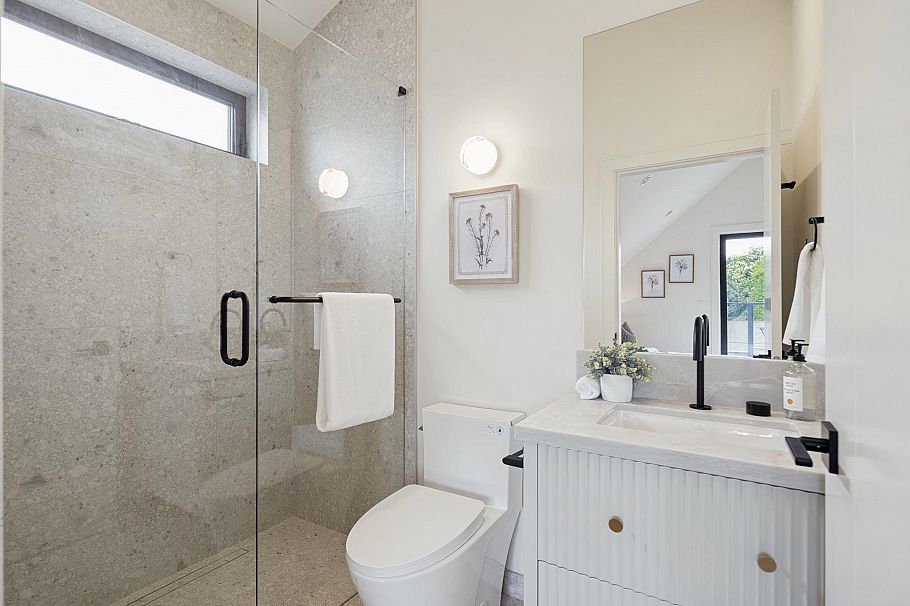 2 3036 W 13th Avenue Vancouver, BC - 29