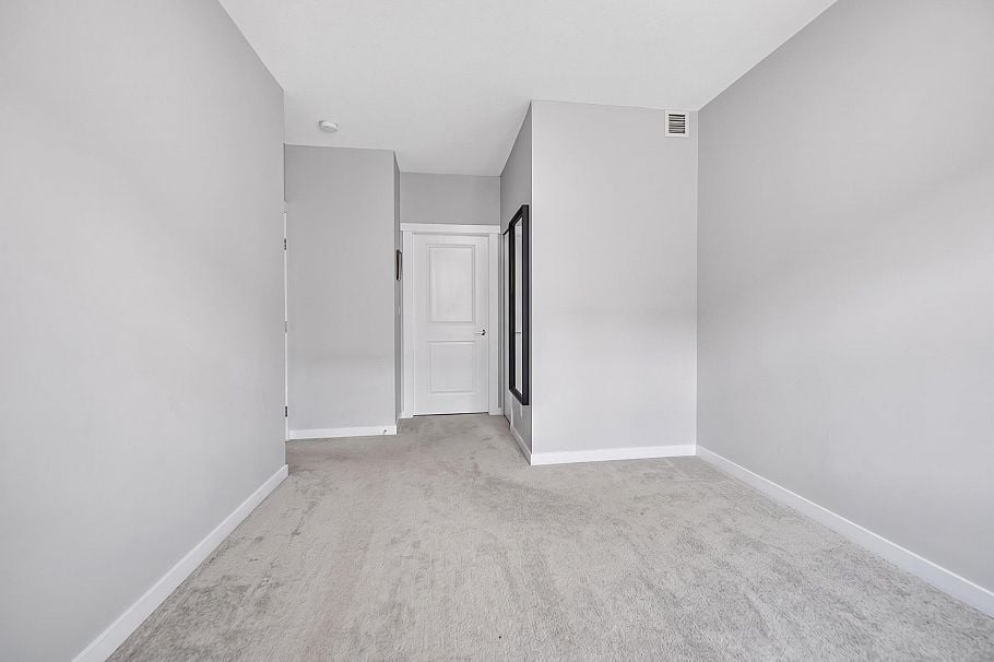 204 2651 Library Lane North Vancouver, BC - 16