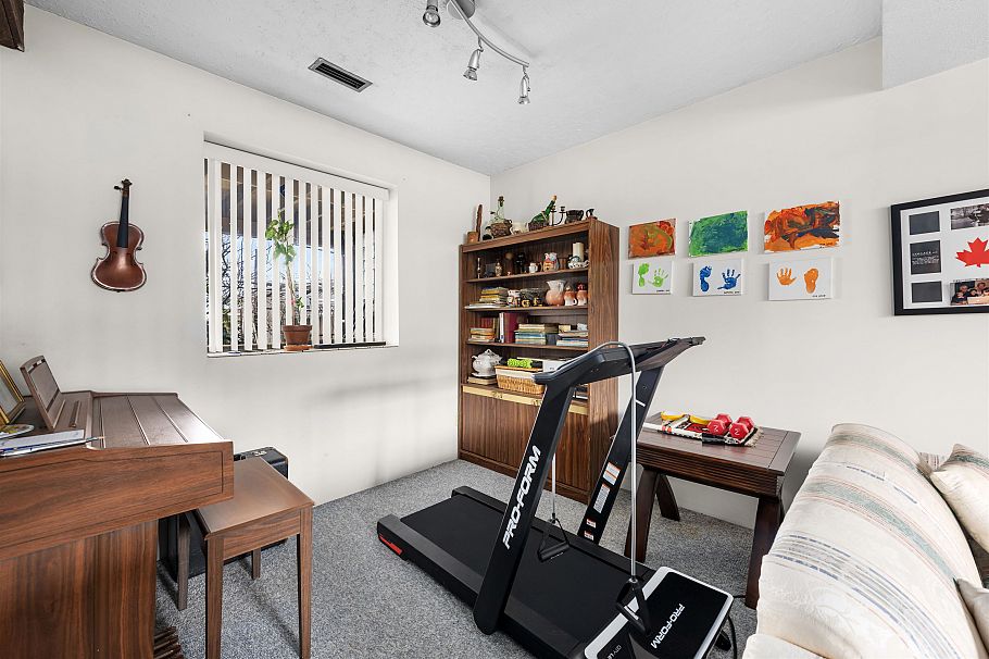 3481 Dieppe Drive Vancouver, BC - 22