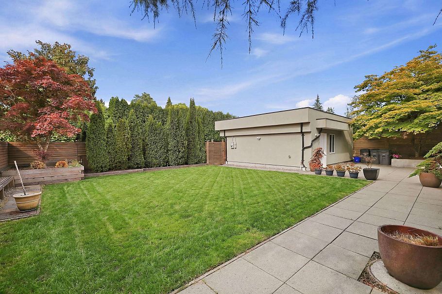 1407 W 33rd Avenue Vancouver, BC - 34