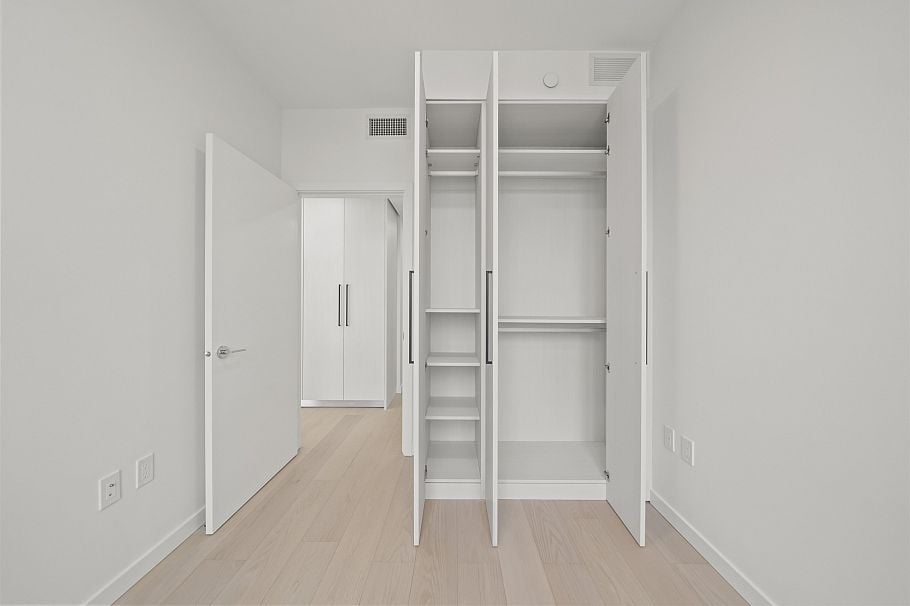 702 8415 Granville Street Vancouver, BC - 19