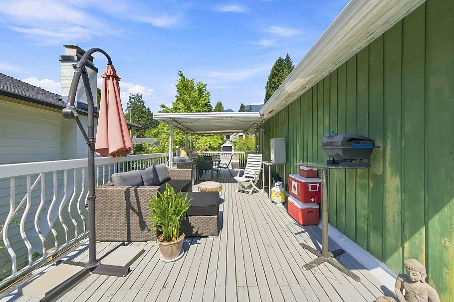 1033 Clements Avenue North Vancouver, BC - 13