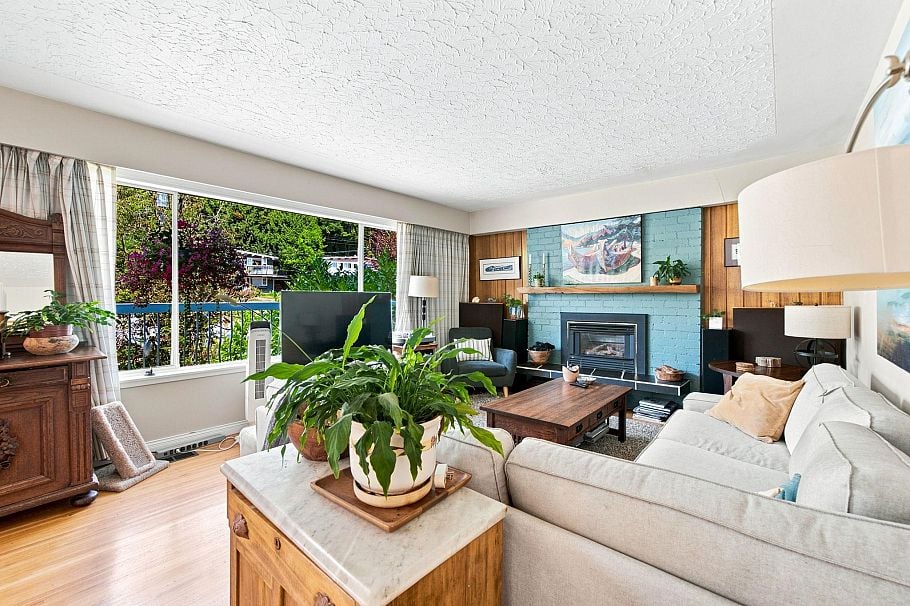 1033 Clements Avenue North Vancouver, BC - 5