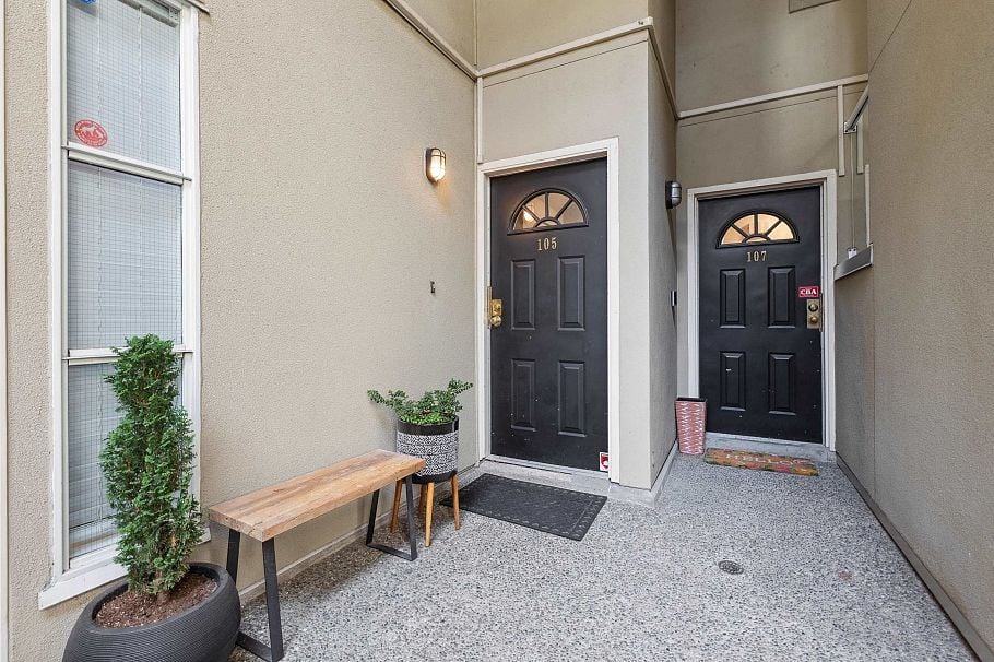 105 953 W 8th Avenue Vancouver, BC - 24