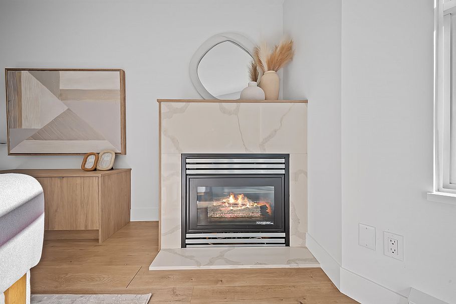 213 3038 E Kent Avenue South Vancouver, BC - 5