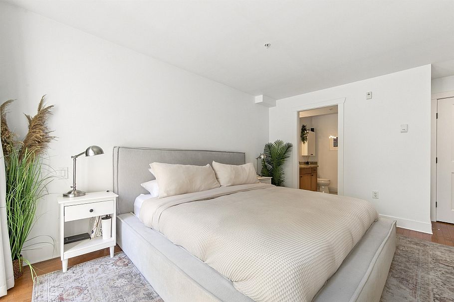 2460 Sasamat Street Vancouver, BC - 14