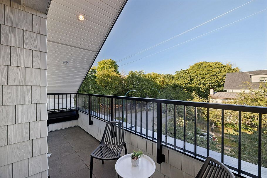 588 E 10th Avenue Vancouver, BC - 33