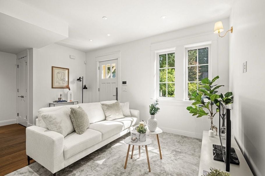 1 5819 Highbury Street Vancouver, BC - 2