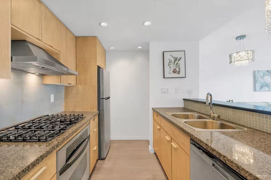 1107 980 Cooperage Way Vancouver, BC - 3