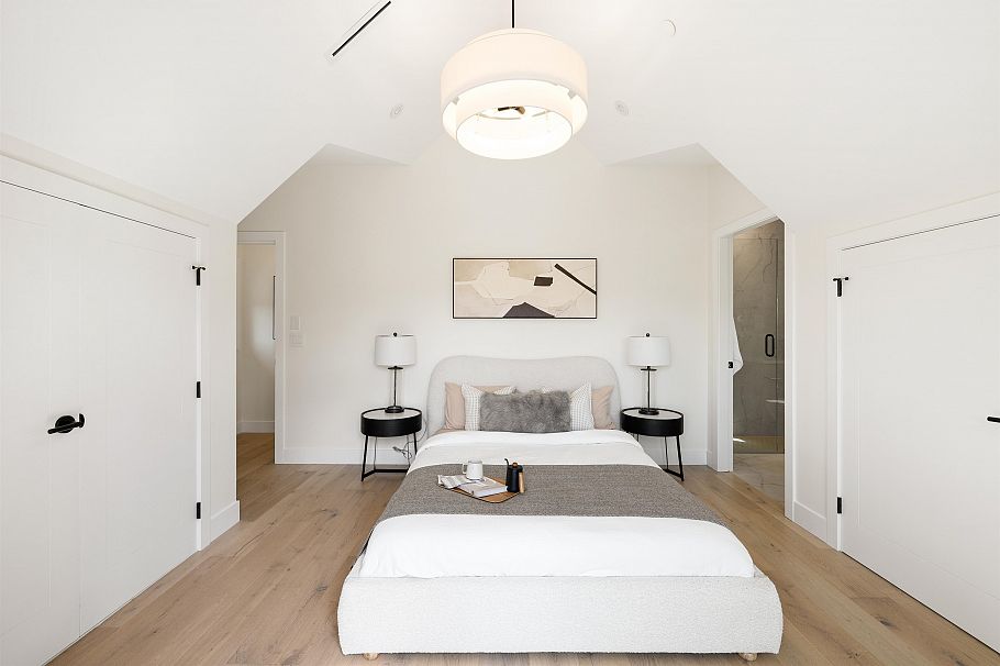 1 3141 E 19 Avenue Vancouver, BC - 13