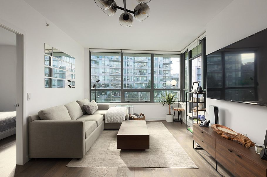 605 1688 Pullman Porter Street Vancouver, BC - 2