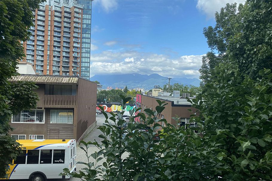288 E 11th Avenue Vancouver, BC - 35