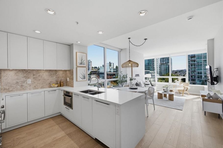 707 118 Carrie Cates Court North Vancouver, BC - 15