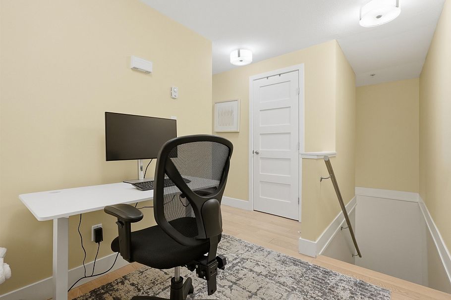 288 E 11th Avenue Vancouver, BC - 28