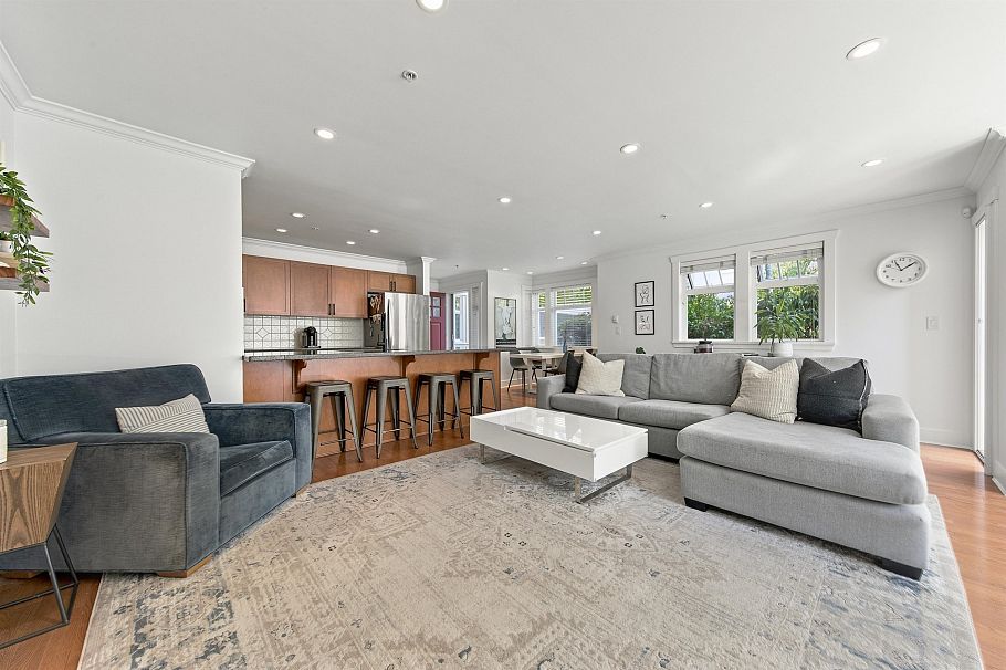 2460 Sasamat Street Vancouver, BC - 4