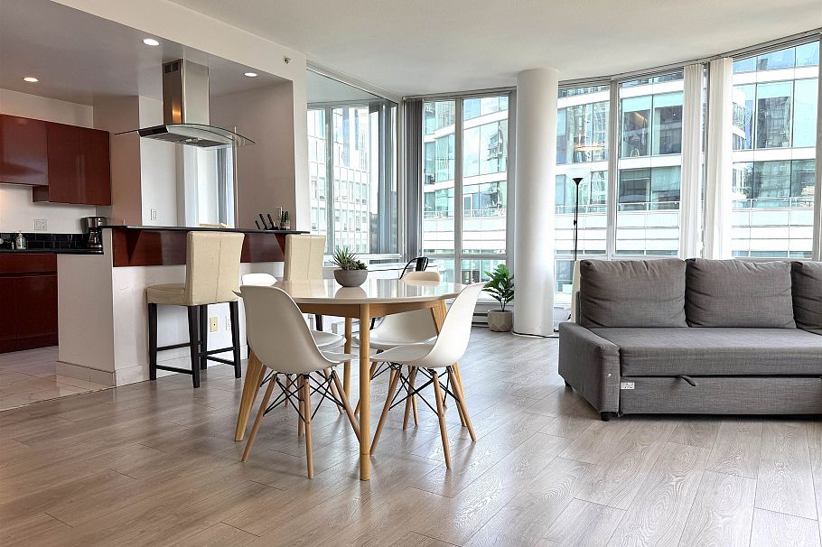 2605 1166 Melville Street Vancouver, BC - 4