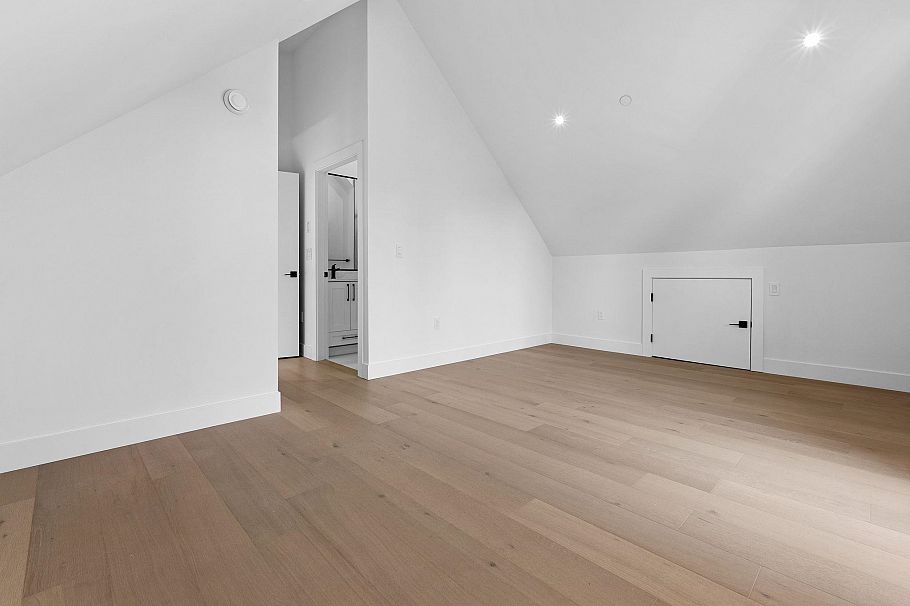 1 4463 Walden Street Vancouver, BC - 22