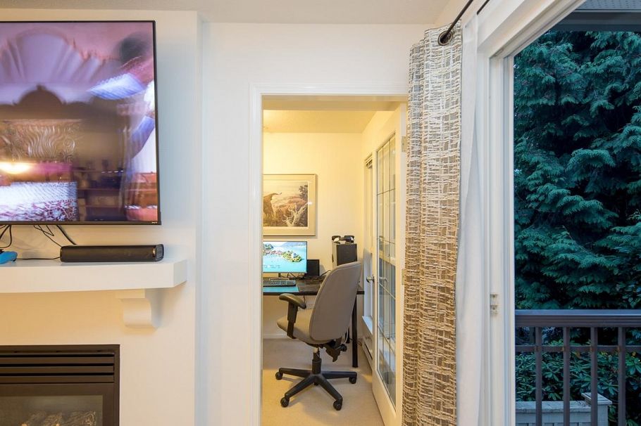 263 1100 E 29th Street North Vancouver, BC - 3