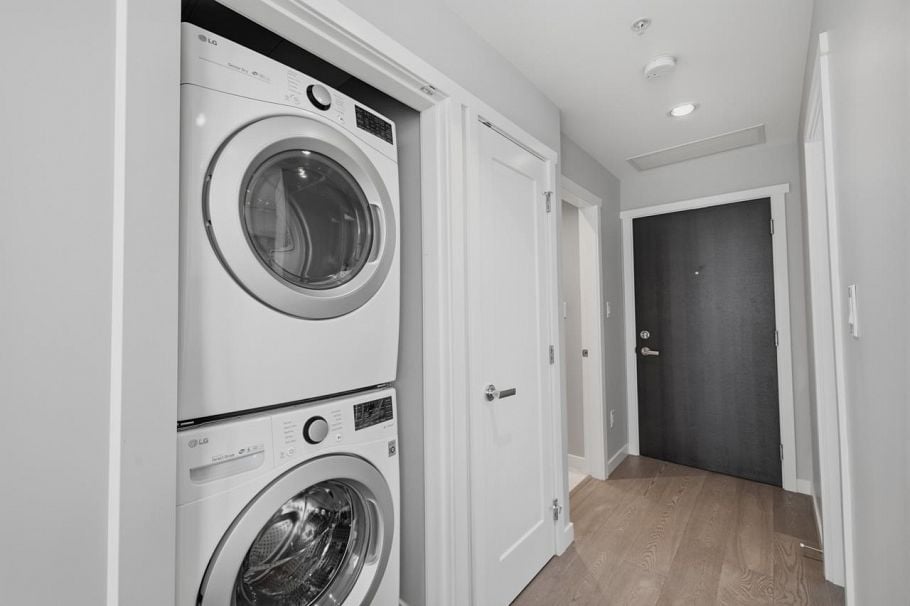 707 118 Carrie Cates Court North Vancouver, BC - 12