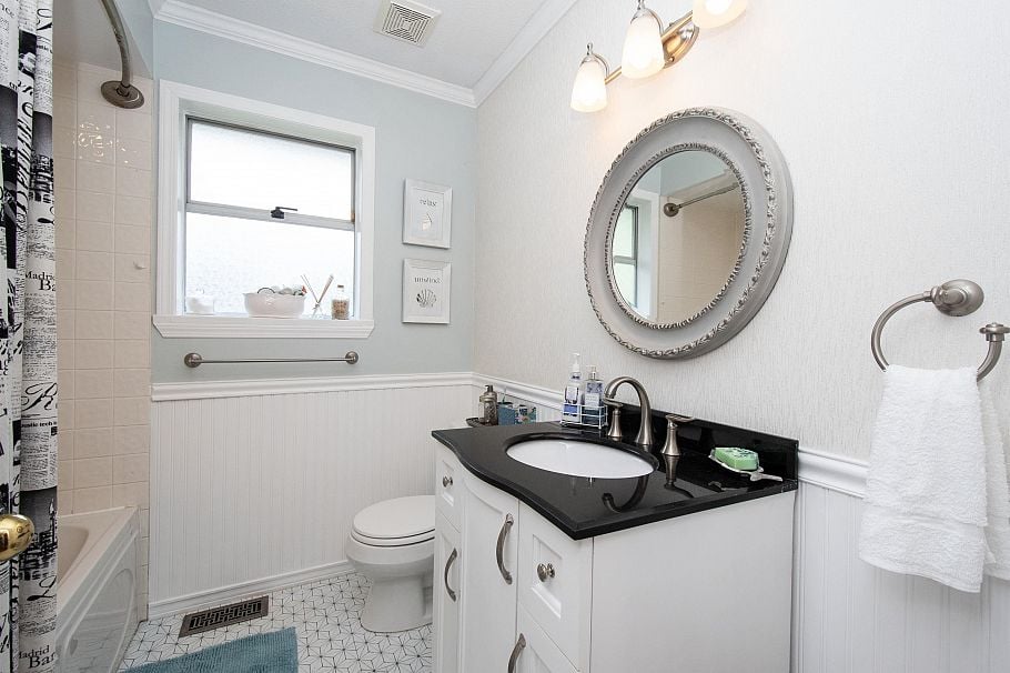 4594 Teviot Place North Vancouver, BC - 23