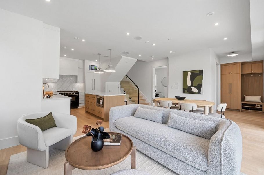 A 4260 Sophia Street Vancouver, BC - 8