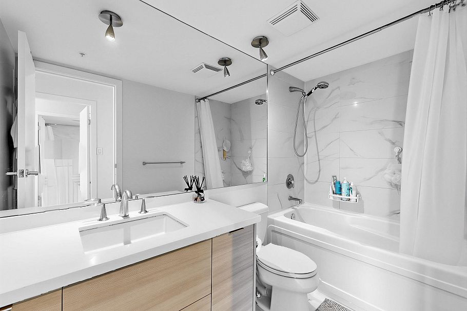 2902 1288 W Georgia Street Vancouver, BC - 18
