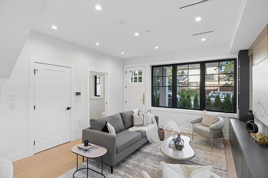 2619 Carolina Street Vancouver, BC - 3