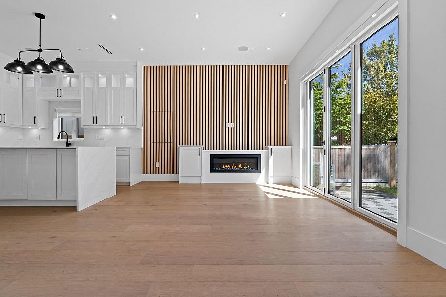 1 4463 Walden Street Vancouver, BC - 12