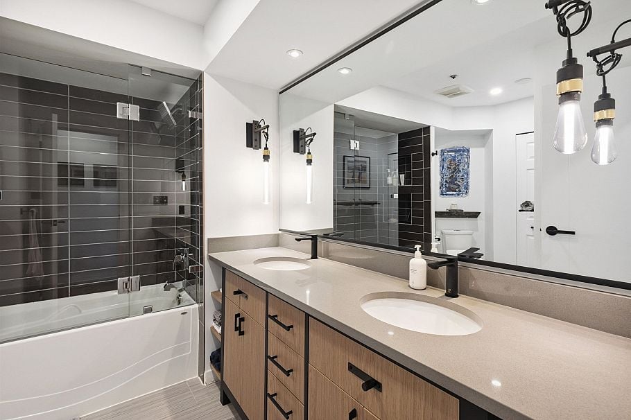 105 953 W 8th Avenue Vancouver, BC - 14