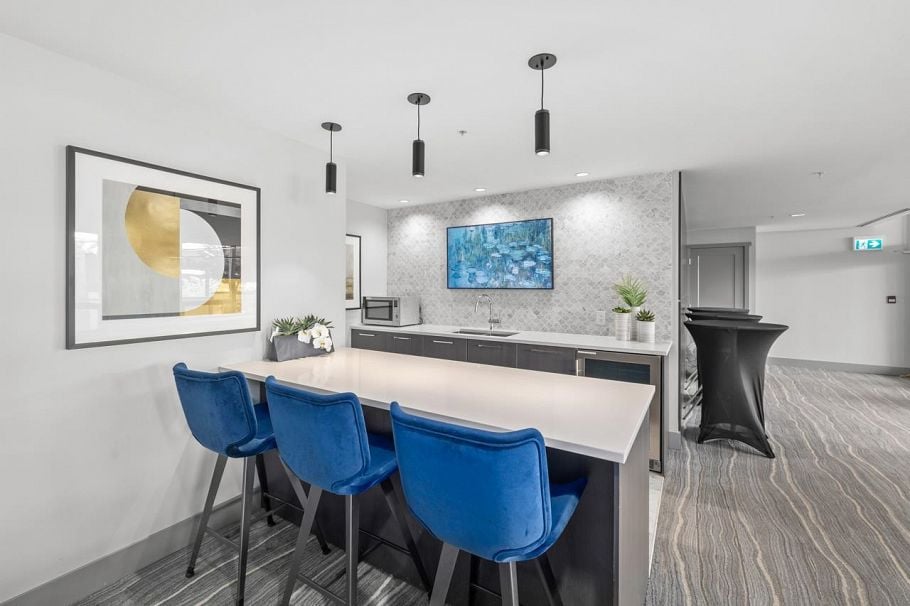 707 118 Carrie Cates Court North Vancouver, BC - 27