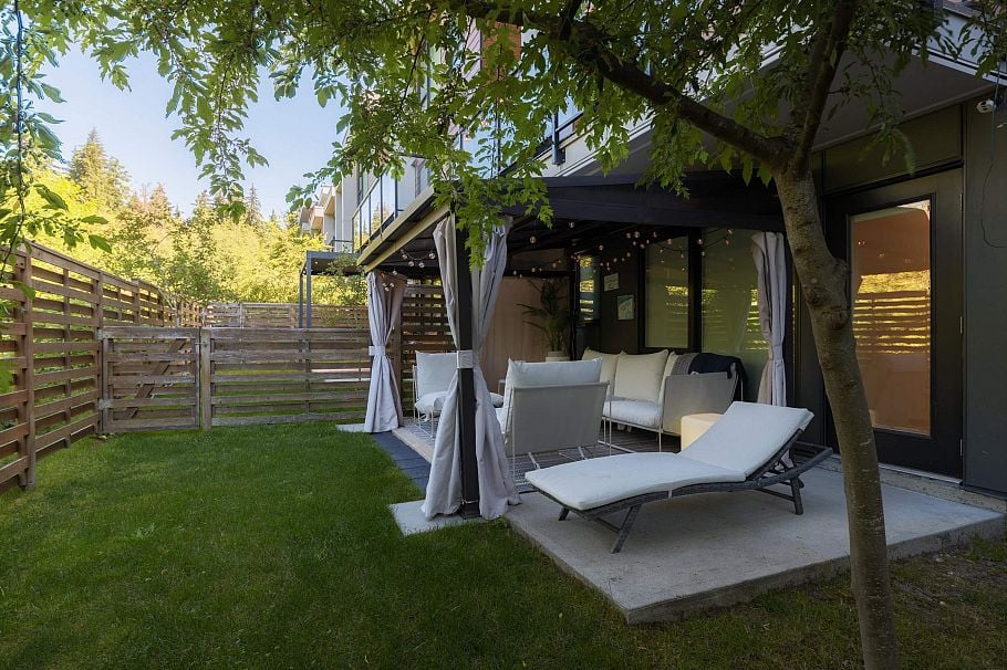 49 3597 Malsum Drive North Vancouver, BC - 34