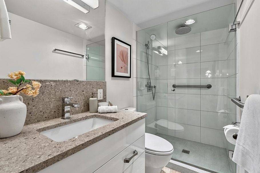 104 1575 Balsam Street Vancouver, BC - 20