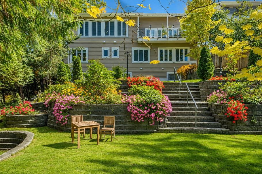 1041 Prospect Avenue North Vancouver, BC - 2