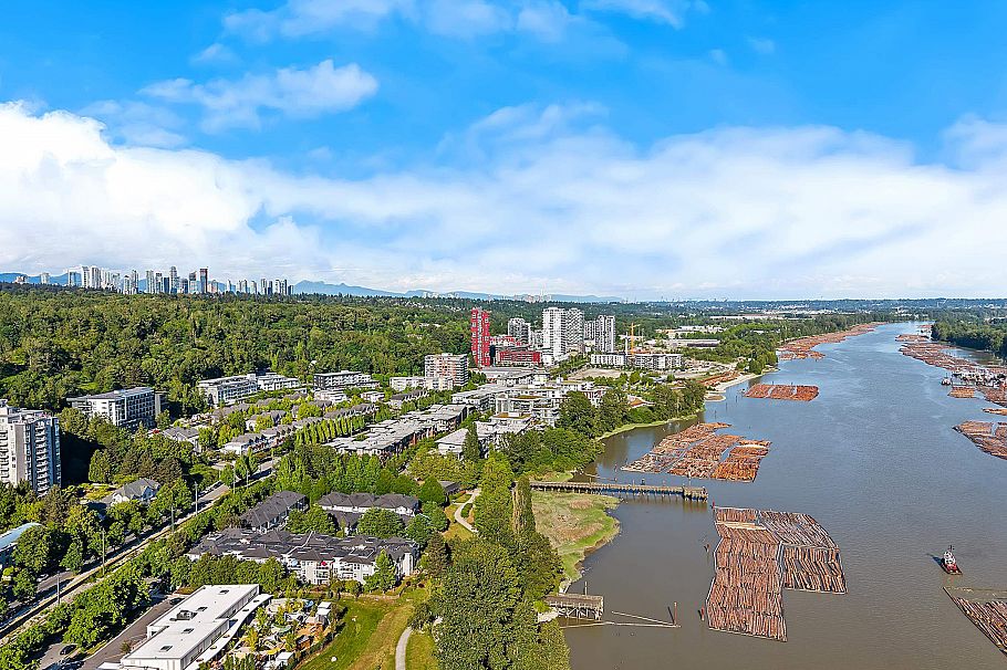 213 3038 E Kent Avenue South Vancouver, BC - 40