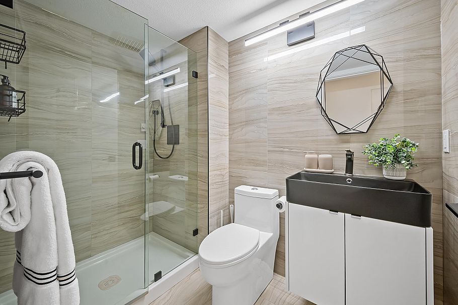 213 3038 E Kent Avenue South Vancouver, BC - 27