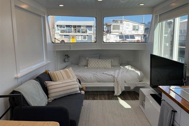 A07 415 W Esplanade North Vancouver, BC - 4