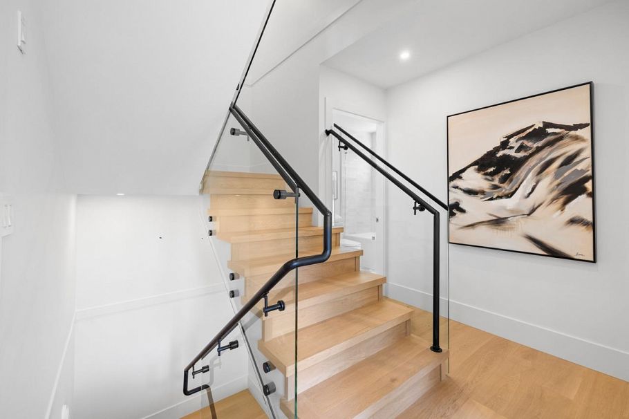 A 4260 Sophia Street Vancouver, BC - 25
