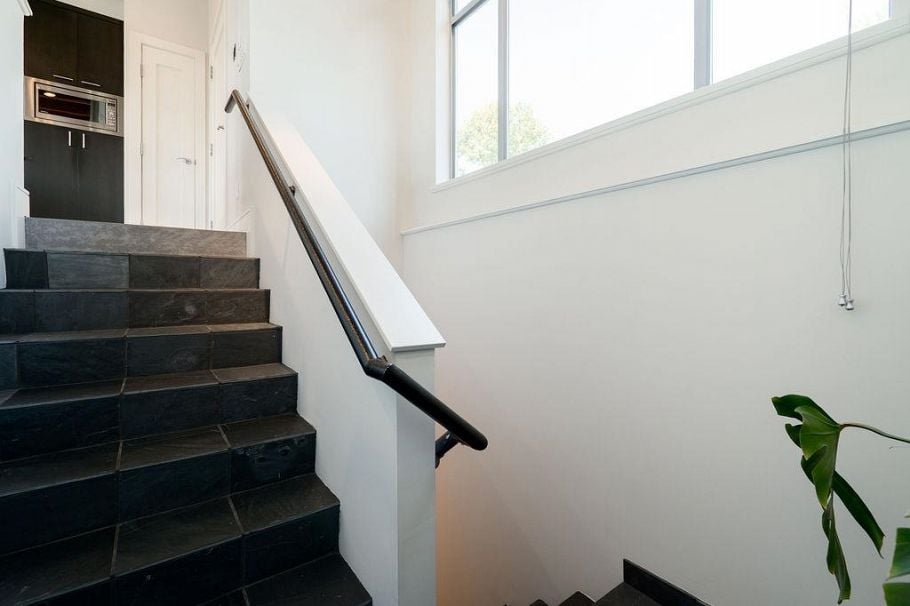 301 1075 W 1st Street North Vancouver, BC - 33