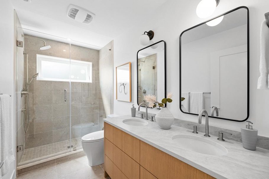 B 4258 Sophia Street Vancouver, BC - 24