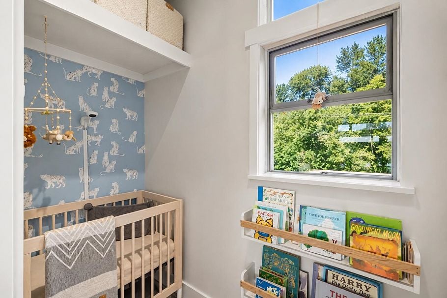 301 1075 W 1st Street North Vancouver, BC - 21