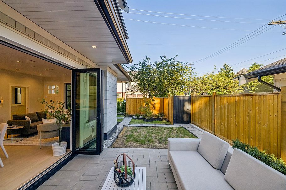 2619 Carolina Street Vancouver, BC - 27