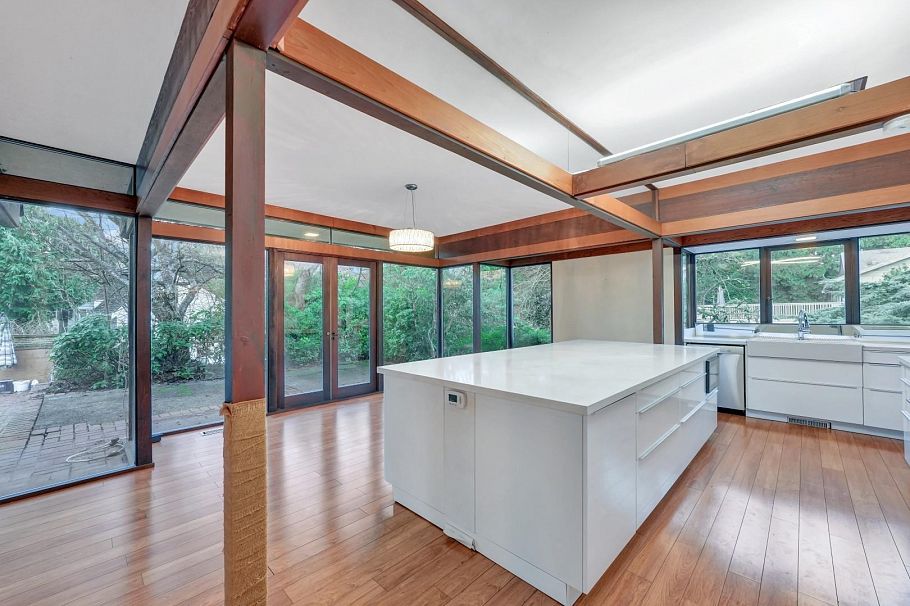 4290 Salish Drive Vancouver, BC - 1