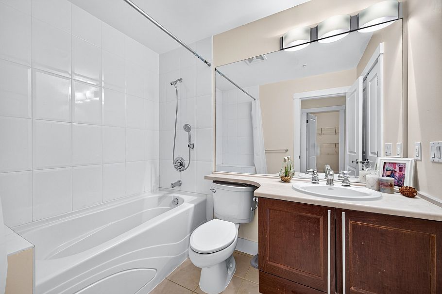 501 4759 Valley Drive Vancouver, BC - 35