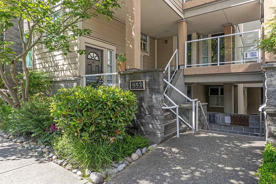 105 953 W 8th Avenue Vancouver, BC - 25