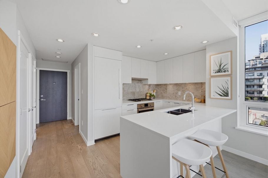 707 118 Carrie Cates Court North Vancouver, BC - 13