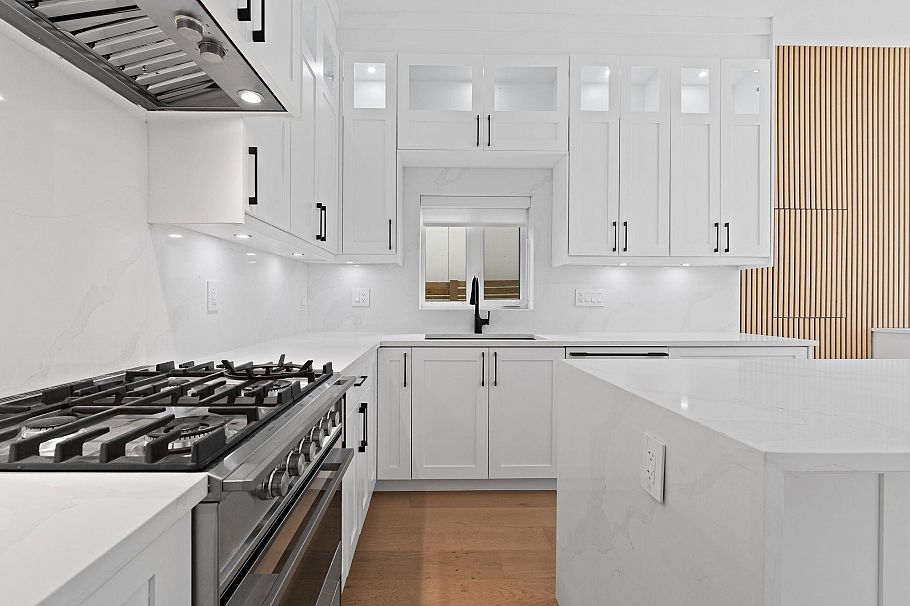 1 4463 Walden Street Vancouver, BC - 8