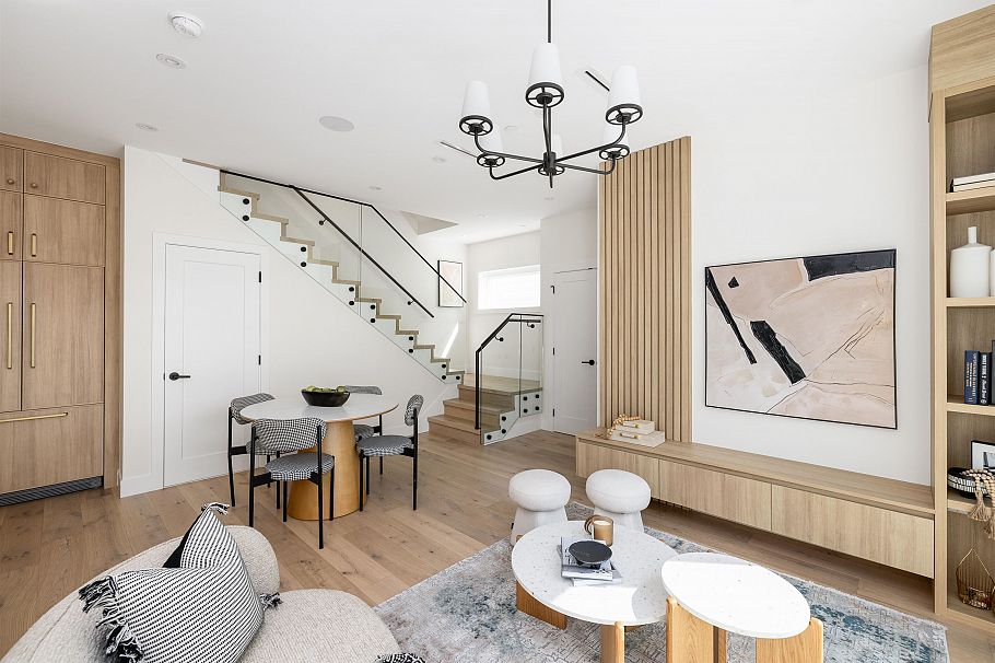1 3141 E 19 Avenue Vancouver, BC - 9