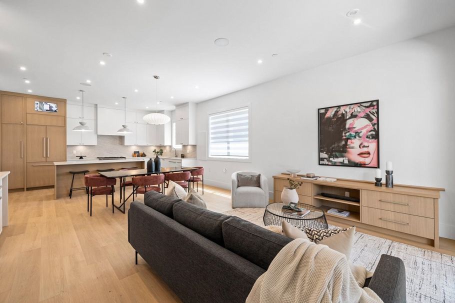 A 4258 Sophia Street Vancouver, BC - 10
